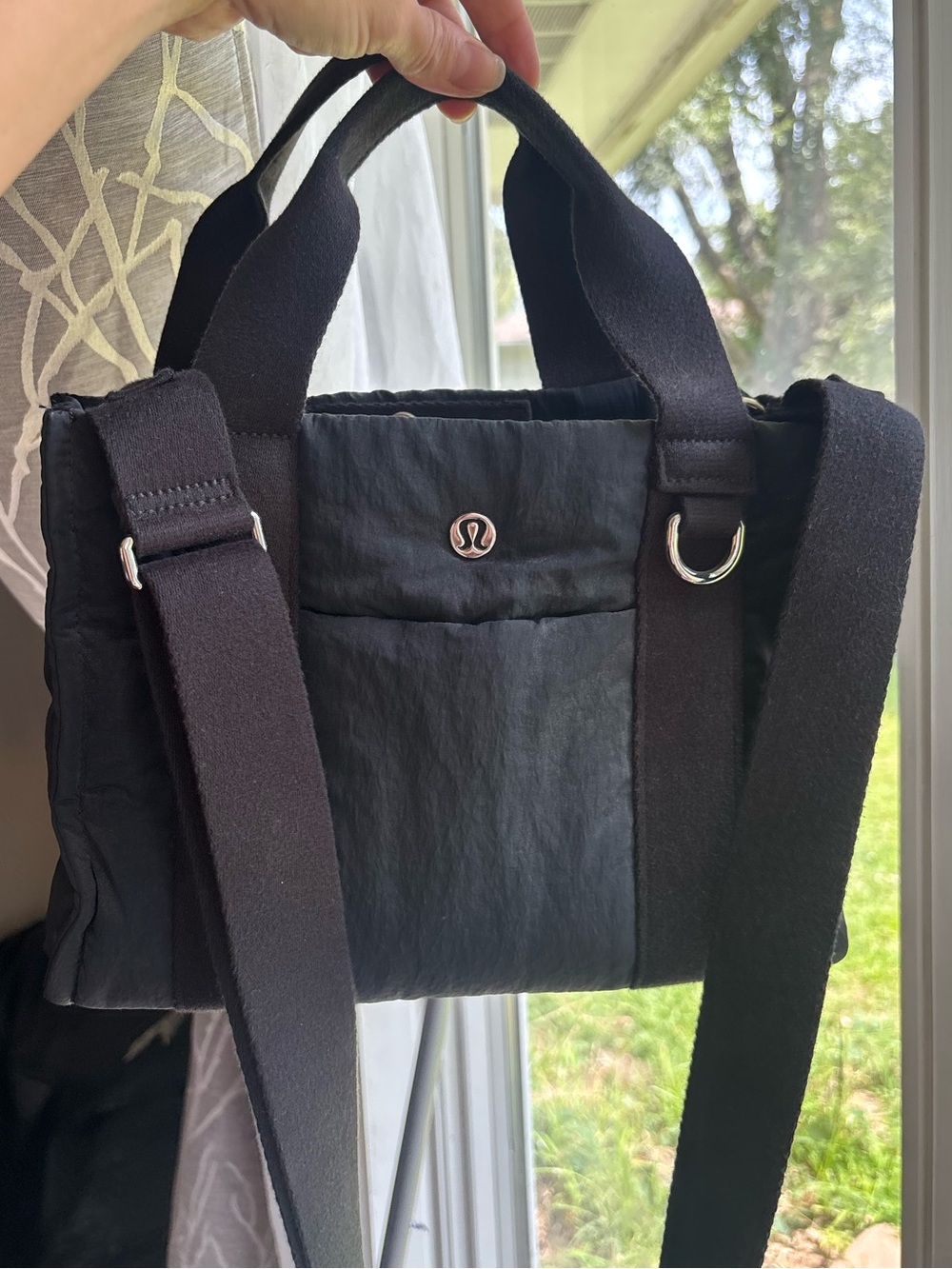 Lululemon Black Boxy tote